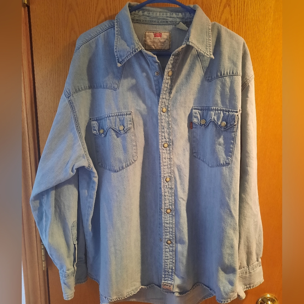 Vintage Levi's shirt
